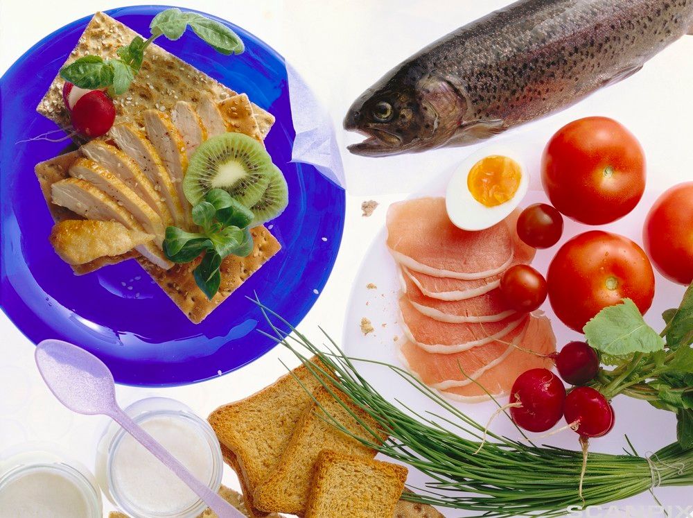 Frukt, grønnsaker, kjøtt, fisk, egg og kornprodukter. Foto.