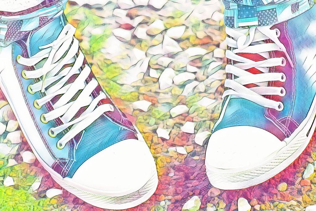Photo turned into drawing: Converse shoes.