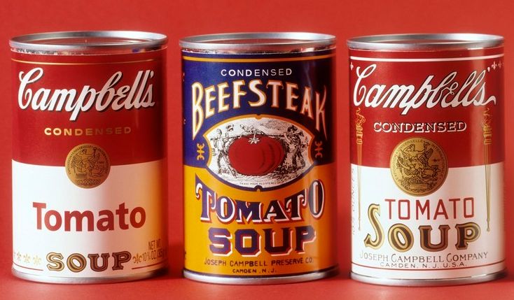 Tre hermetikkbokser med Campbells tomatsuppe. Foto.