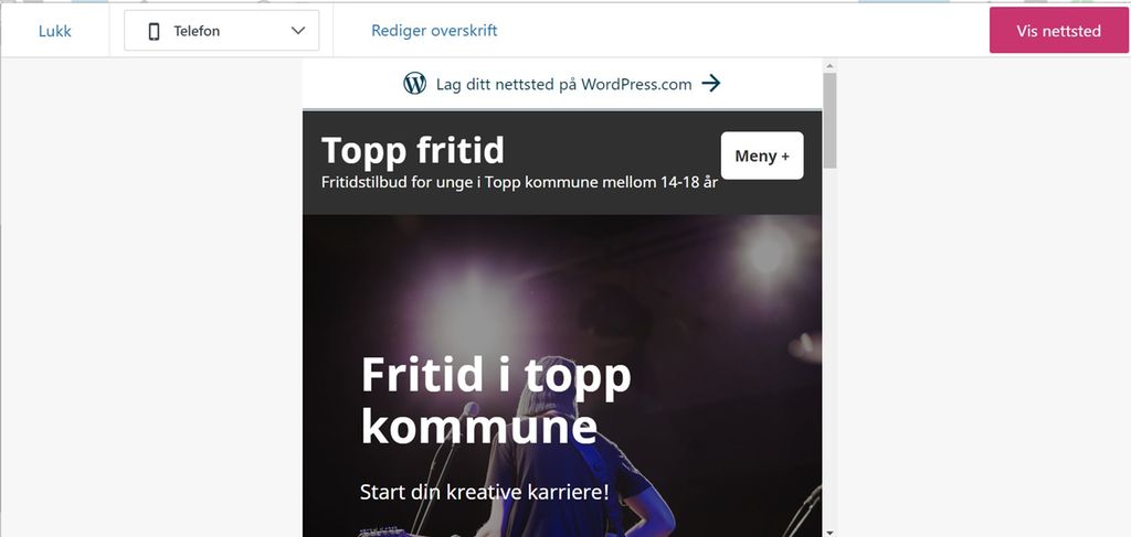 I midten ser du utsnitt av en nettside slik den vises på en mobil. Øverst står «telefon» markert, og til høyre er det en rosa knapp med «vis nettsted». Skjermbilde.