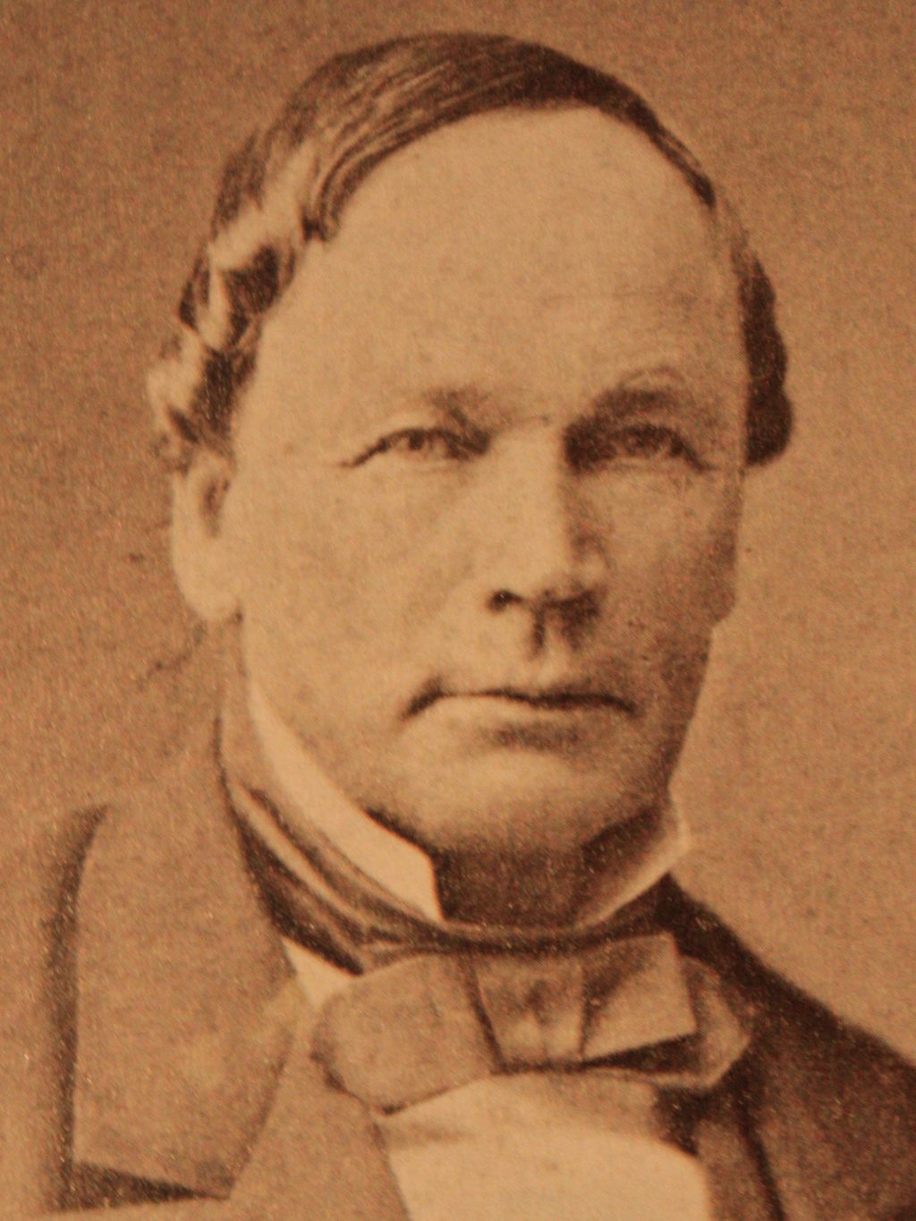 Portrett av Knud Knudsen. Foto.