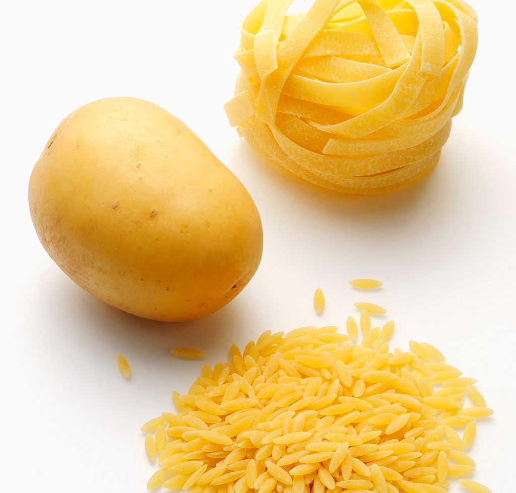  Potet, pasta og ris. Foto.