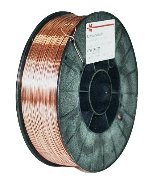 Ein svart plastspole med forkopra sveisetråd. Foto.