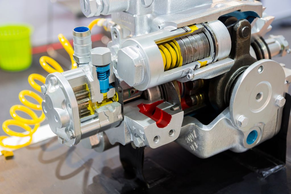 Tverrsnitt av stempelpumpe. Foto.