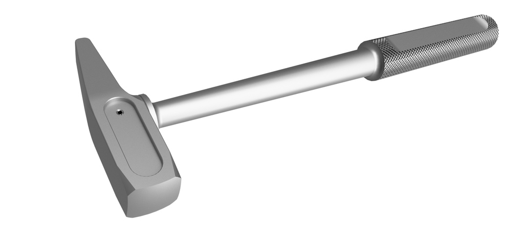 Hammer med frest mønster i hammerhodet og på håndtak. Illustrasjon.