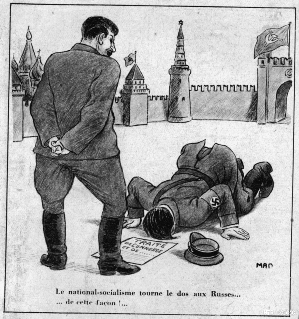 En mann i tysk uniform med hakekors bøyer seg i støvet for en russer i en festning der kommunistiske flagg vaier i vinden. Illustrasjon.