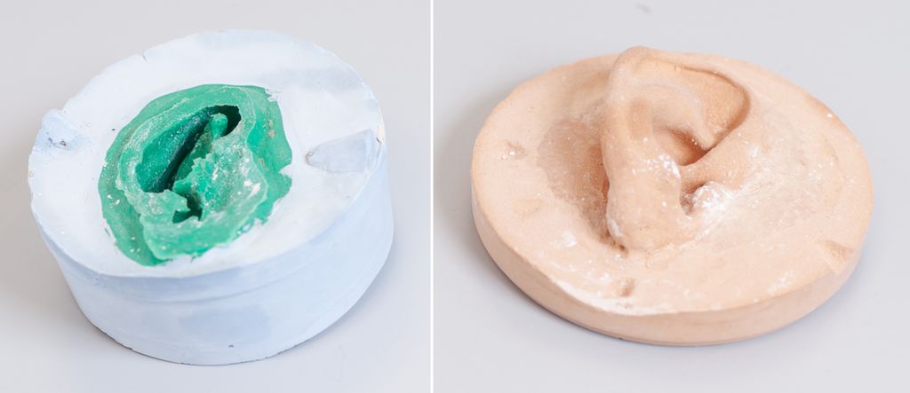 Fotomontasje som viser forma til avstøyping av eit øyre, og det ferdige øyret.