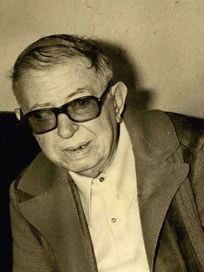 Portrett av Jean-Paul Sartre. Svart-hvitt-foto.