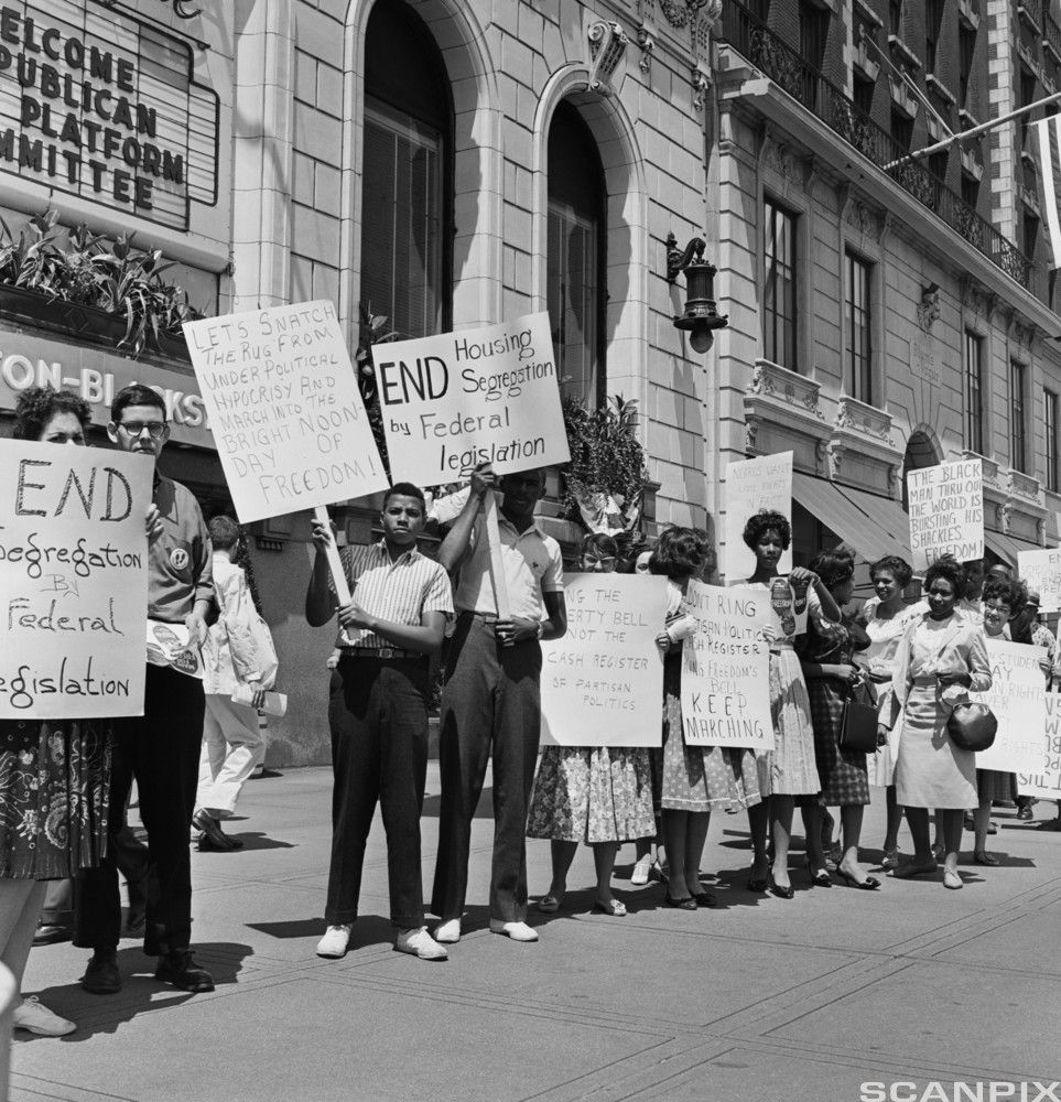 African-Americans rallying for civil rights in 1960. Photo.