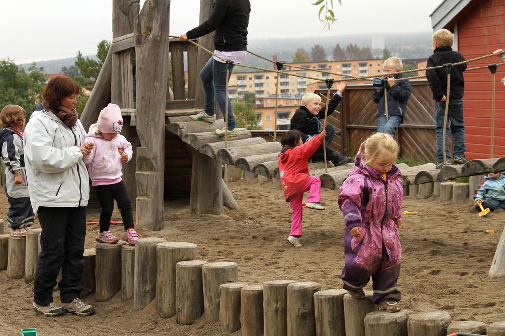 Utelek i barnehagen. Foto.