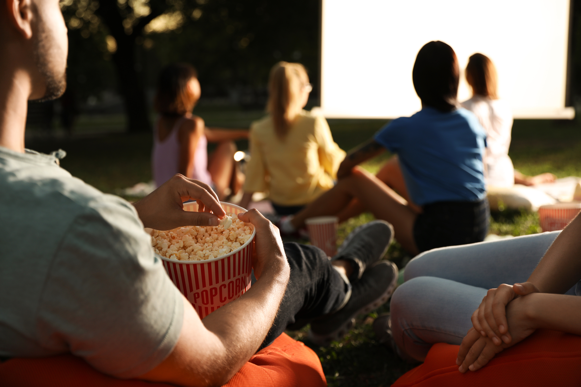 Noerh almetjh filmem vuartesjeminie jïh popcorn:h byöpmedeminie. Guvvie.