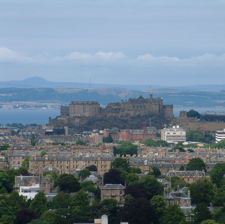 Edinburgh Castle and the Firth of Forth. Photo.