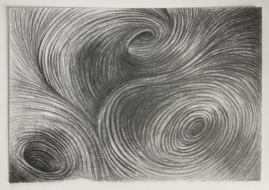 Komposisjon med organiske linjer teikna med blyant. Bruk av ulike gråtonar skaper djupneverknad. Illustrasjon.