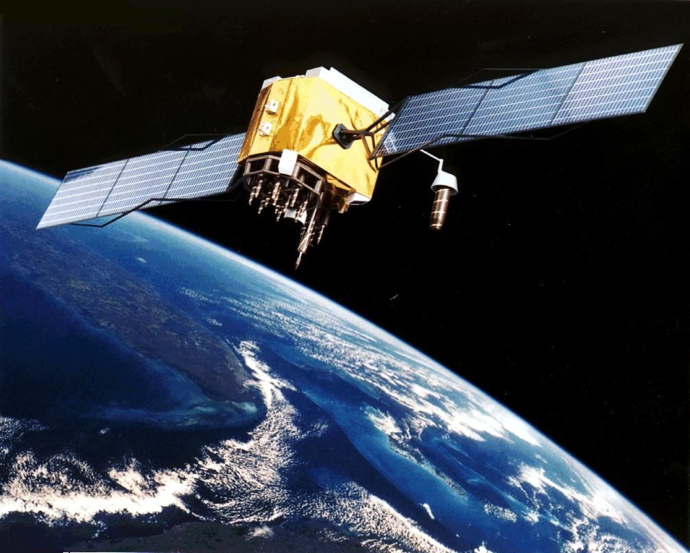 Satellitt som svever over jorda. Foto.