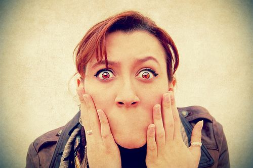 Kvinne uten munn. Foto.