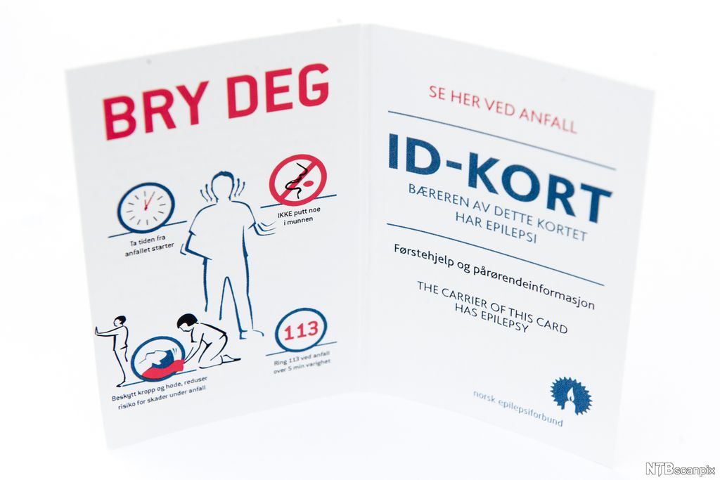 Identitetskort for personer med epilepsi med informasjon om hva du skal gjøre om du finner en person med anfall. Foto.