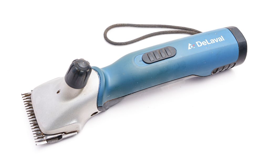 Batteridrevet klippemaskin med påskriften DeLaval. Foto.