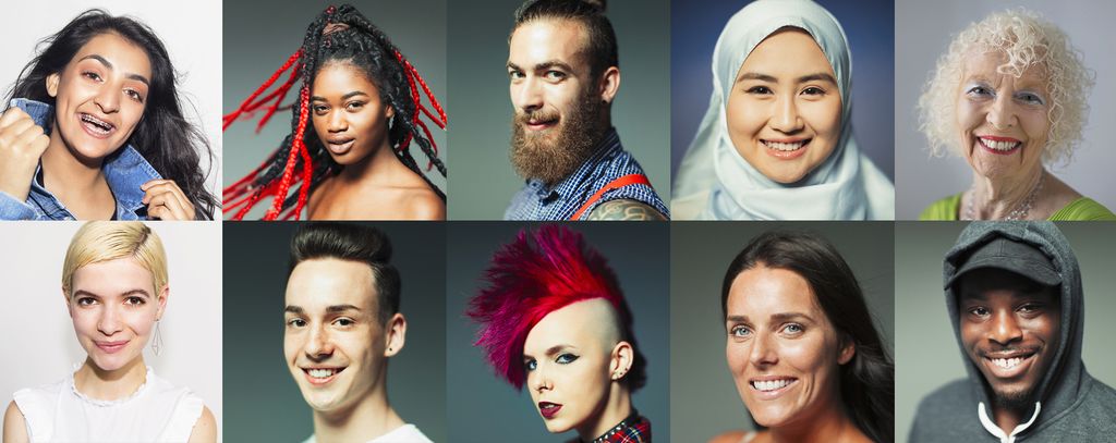 Portretter av mange forskjellige mennesker. Foto.