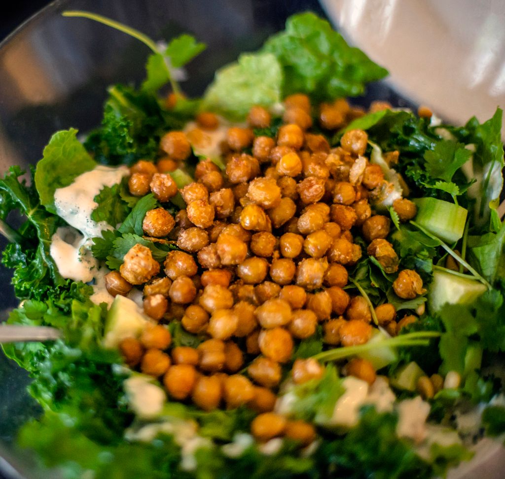 Kikeartasaláhtta lásebollus. Govva.