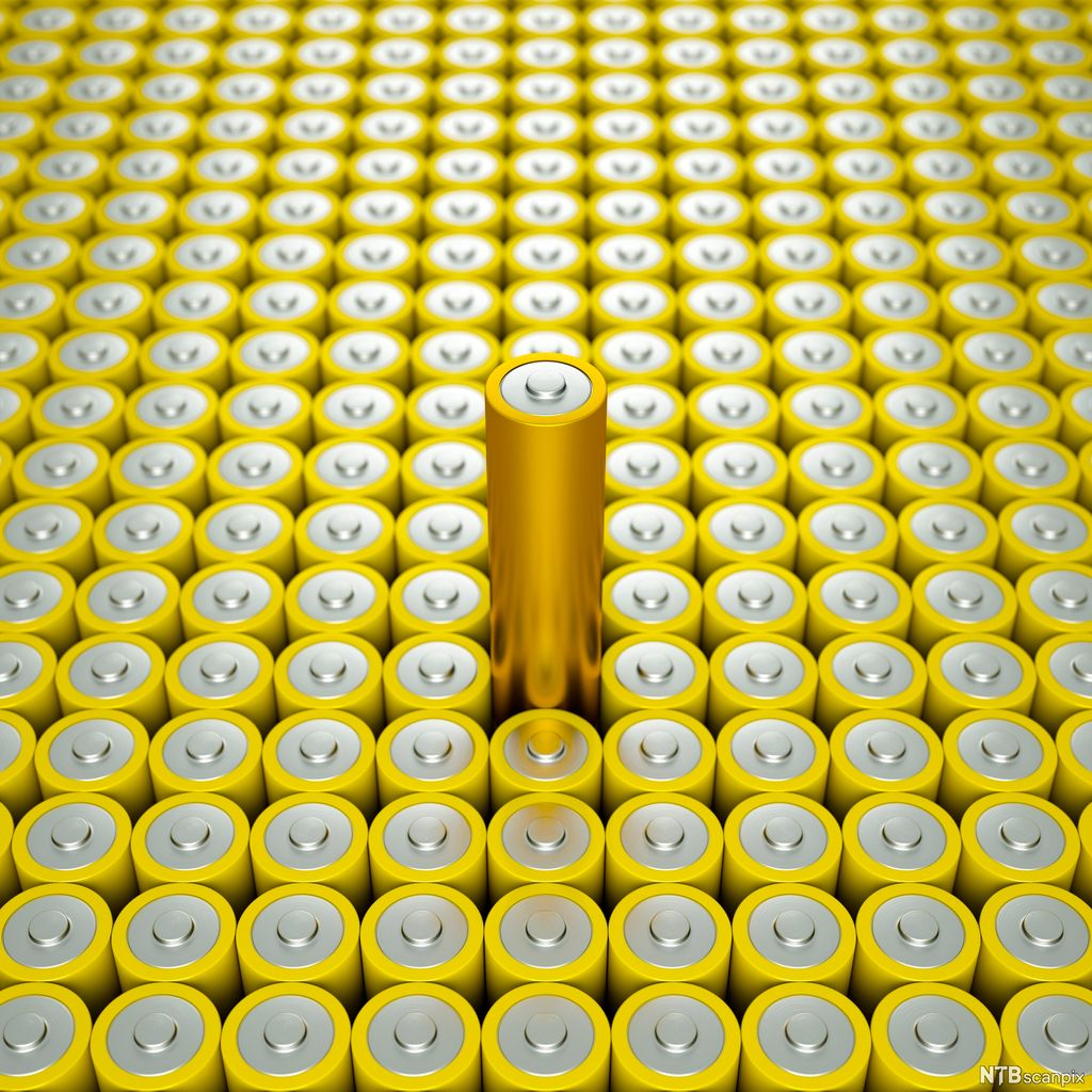En mengde batterier. Foto.