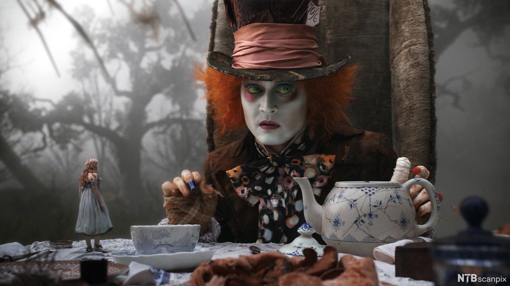 Scene frå filmen Alice i Eventyrland. Foto.