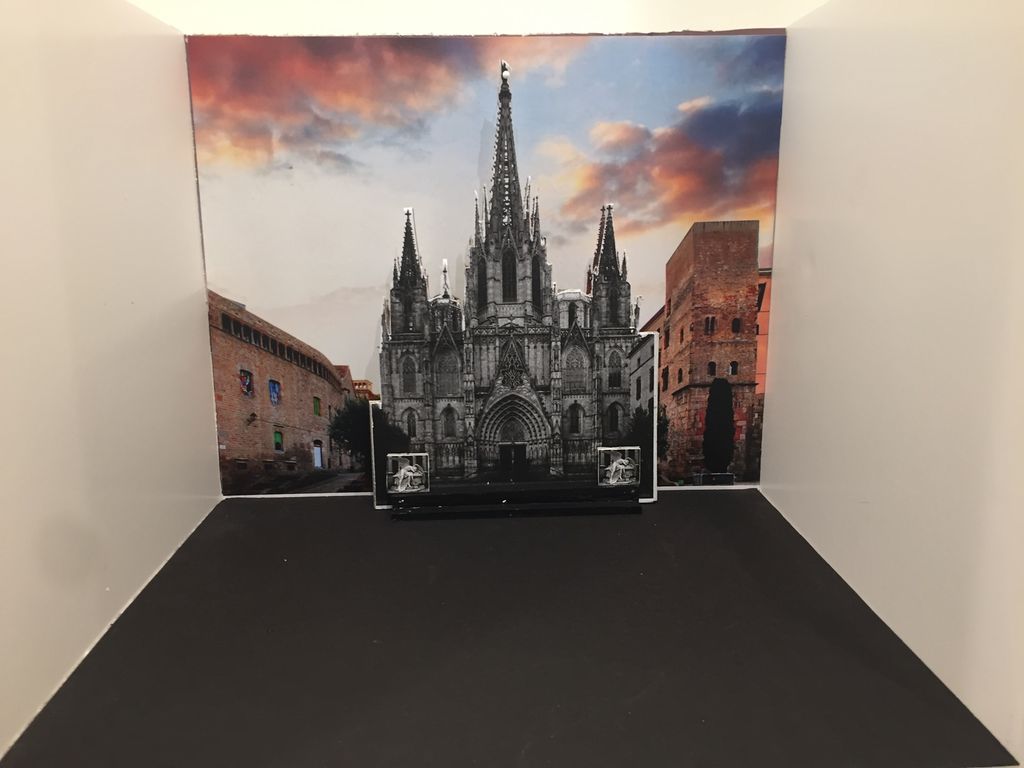 Modell der bakgrunnsbildene viser et bymiljø. Foto.