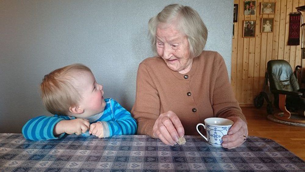 Aahka gon aahkuvh soptsesteminie. Guvvie.