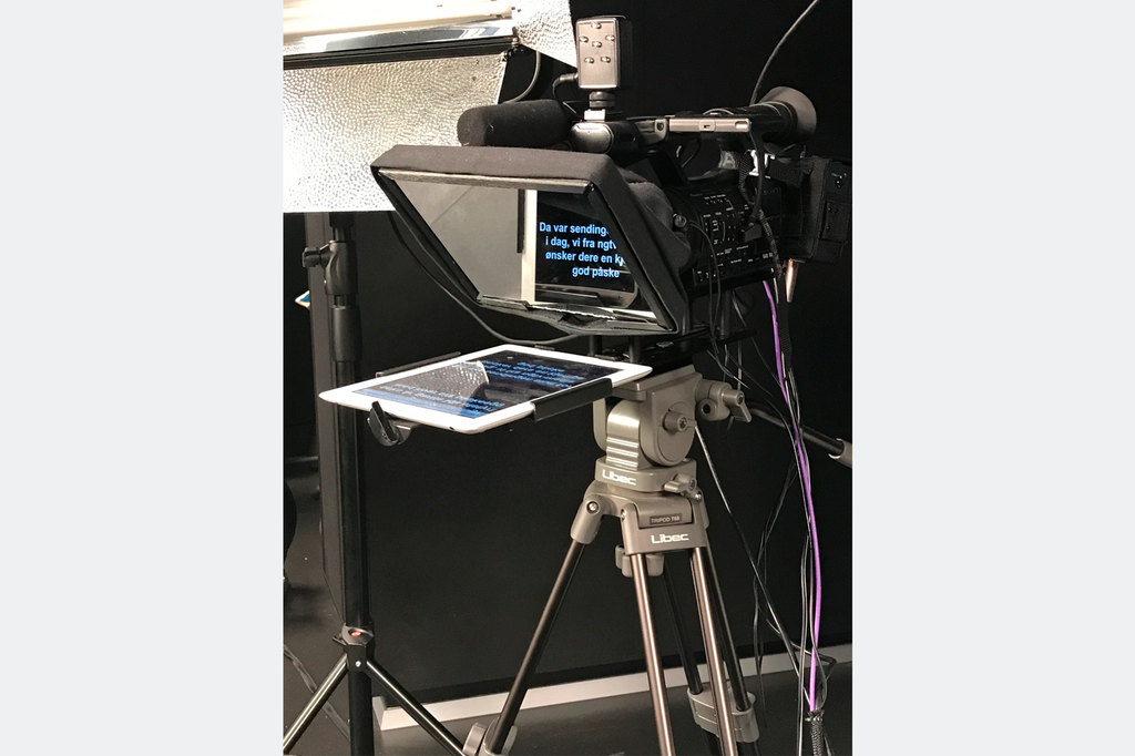 Autocue i kameraspeil. Foto.