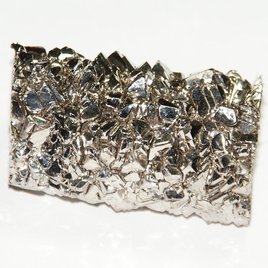 Titaniumkrystall. Foto.