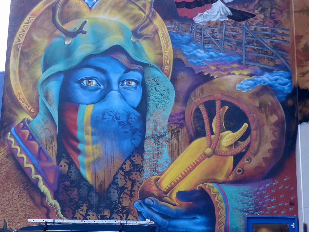 Måaladamme graffitije vïetjesne. Guvvie.