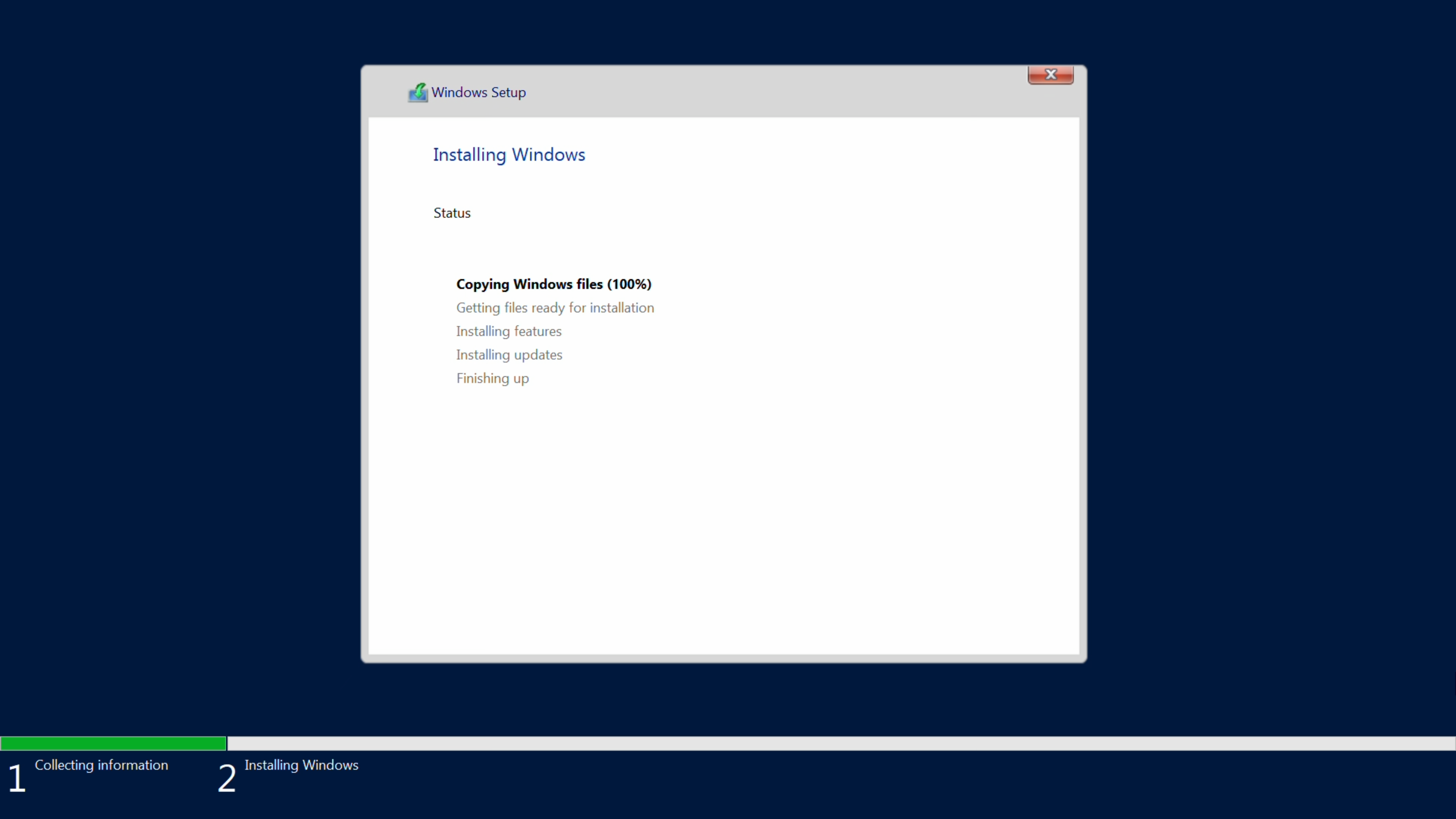 Vindu som viser framgangen i installasjonen. Skjermbilde fra Windows Server 2019