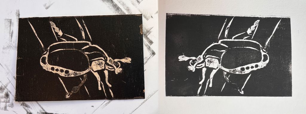 Trykkplate og trykk med ei bille som motiv. Foto.