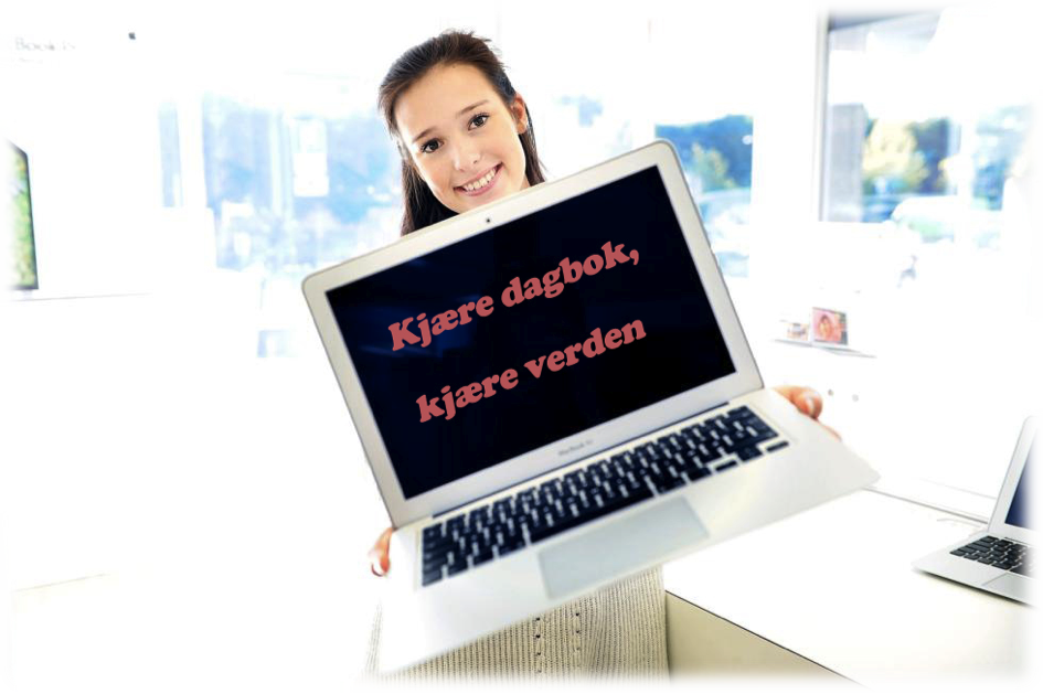 Bilde fra en blogg som viser ei ung jente som holder en pc i hendene. Foto.