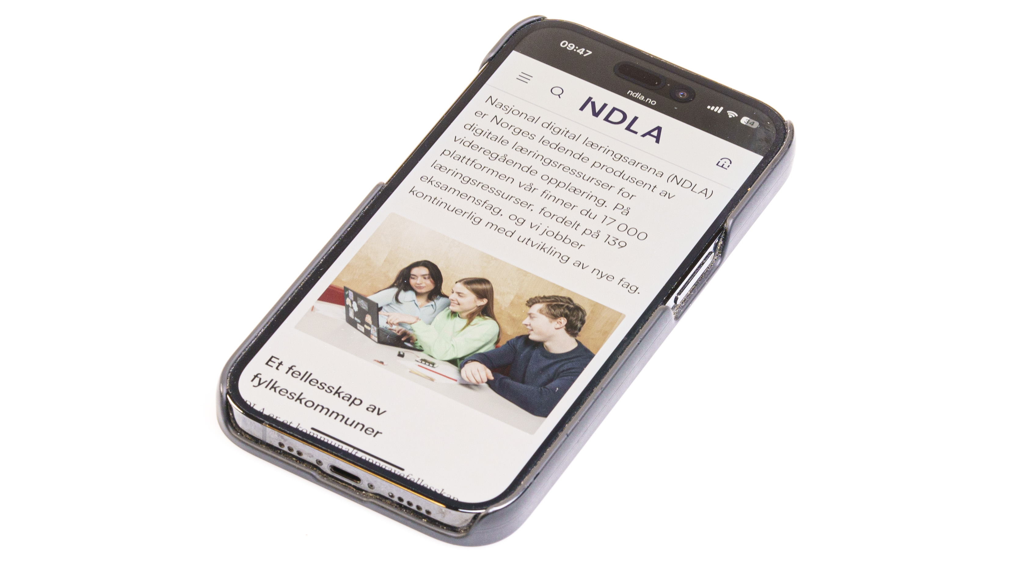 Mobiltelefon med NDLA-nettside. Foto.