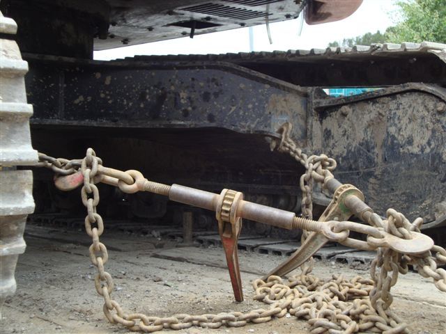 Strekkfisk brukt som kjettingstrammer. Foto.