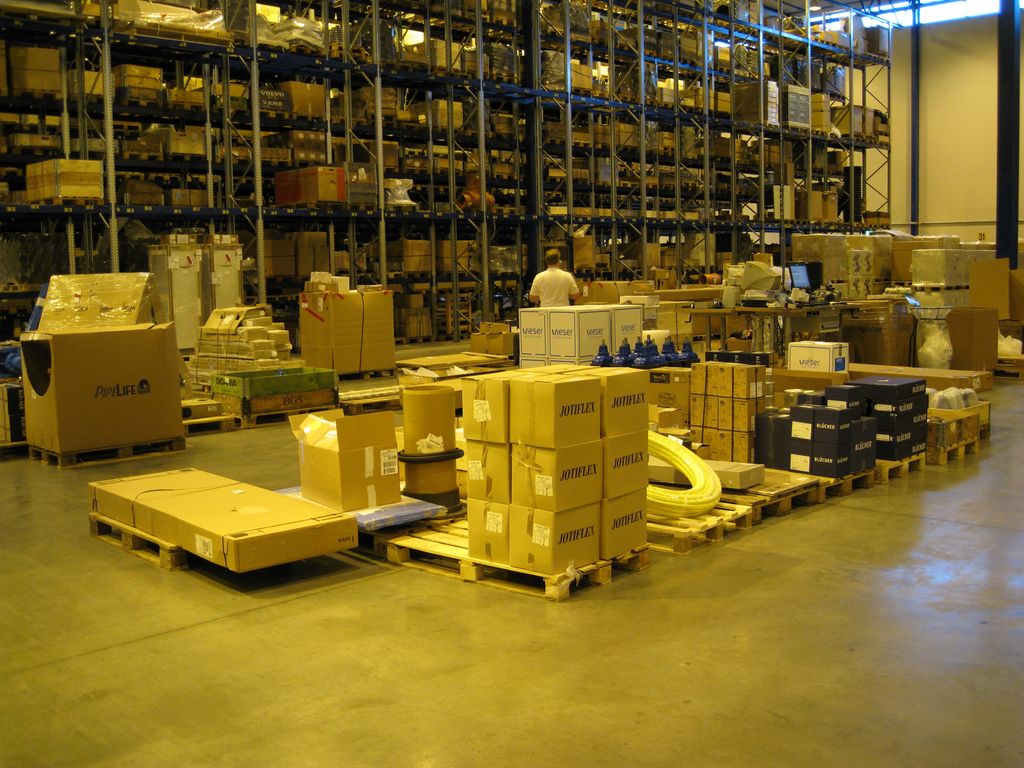 Innrydding av varer på lokasjon