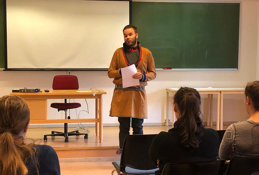 Saemiedigkie-raerien lïhtsege Mikkel Eskil Mikkelsen. Guvvie.