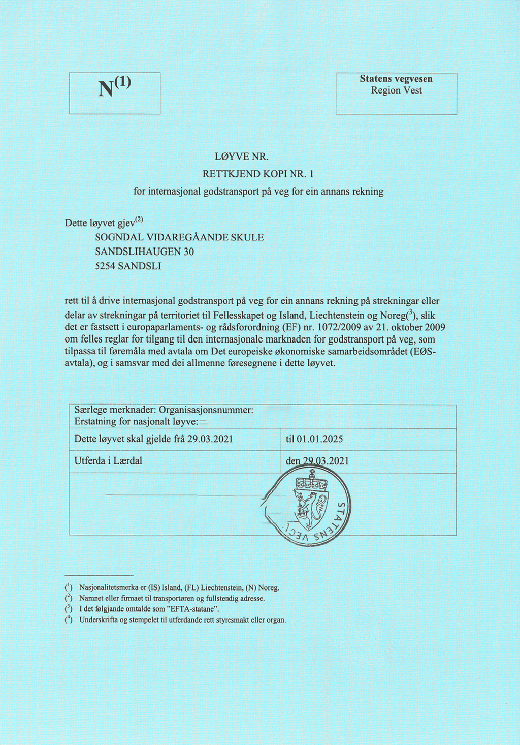Forsiden av et løyvedokument for internasjonal godstransport. Foto.