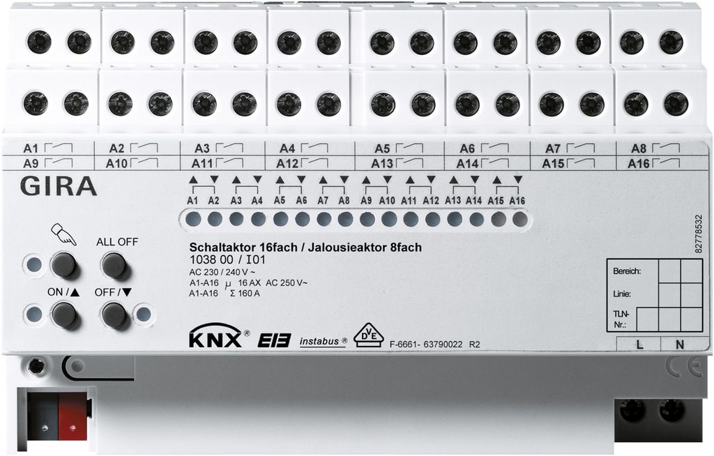 Bryter i styreskap i kablet smarthus. Foto.
