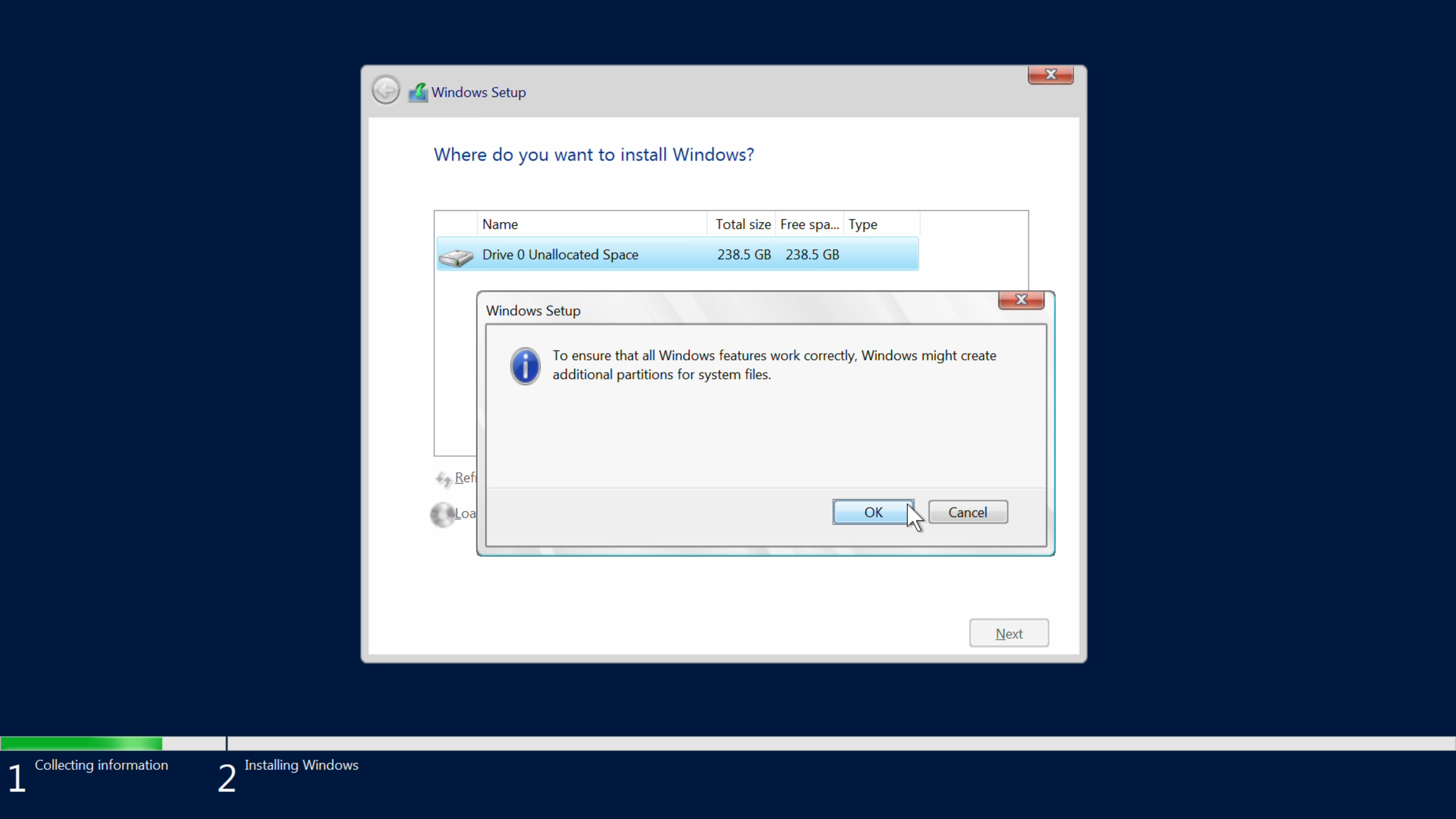 Sprettoppmeny som ber om tillatelse til å også opprette andre partisjoner som er nødvendige for installasjon. Skjermbilde fra Windows Server 2019