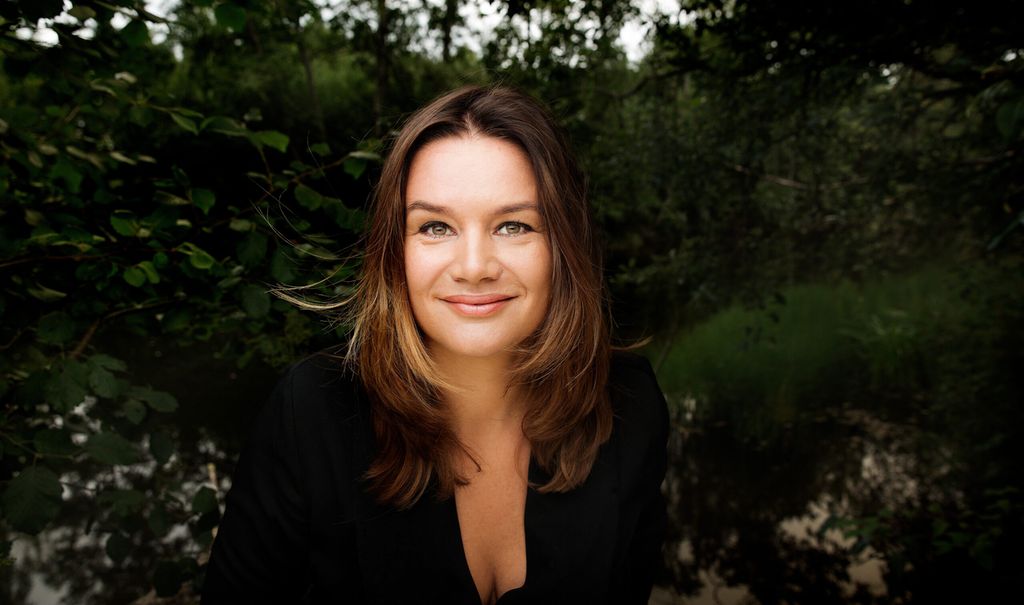 Portrett av forfatter Ruth Lillegraven. Foto.