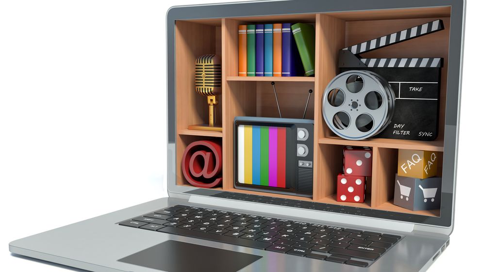 Bærbar PC med mange ulike, små inndelinger på skjermen med mikrofon, bøker, filmrull, TV, terninger og terninger med handlevogn-symbol og bokstavene F A Q. Illustrasjon.