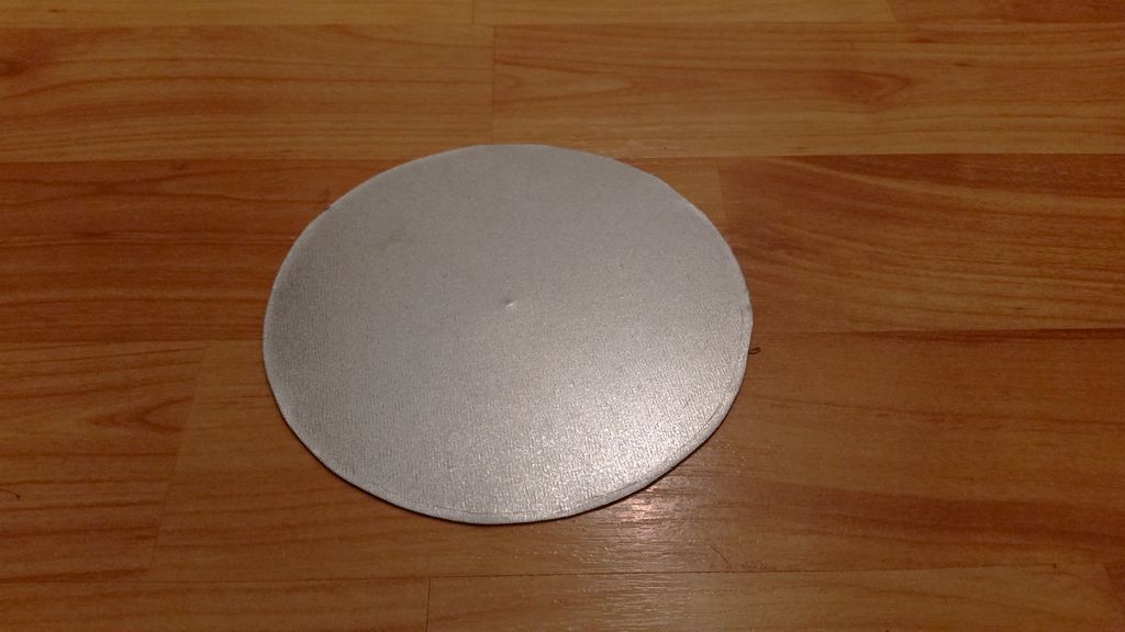125 mm utklippet plate fra 200 x 200 plate. Foto.