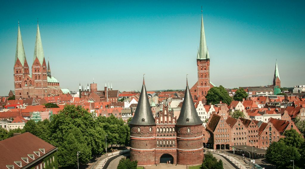 Gamlebyen i Lübeck. En av byportene. Foto.