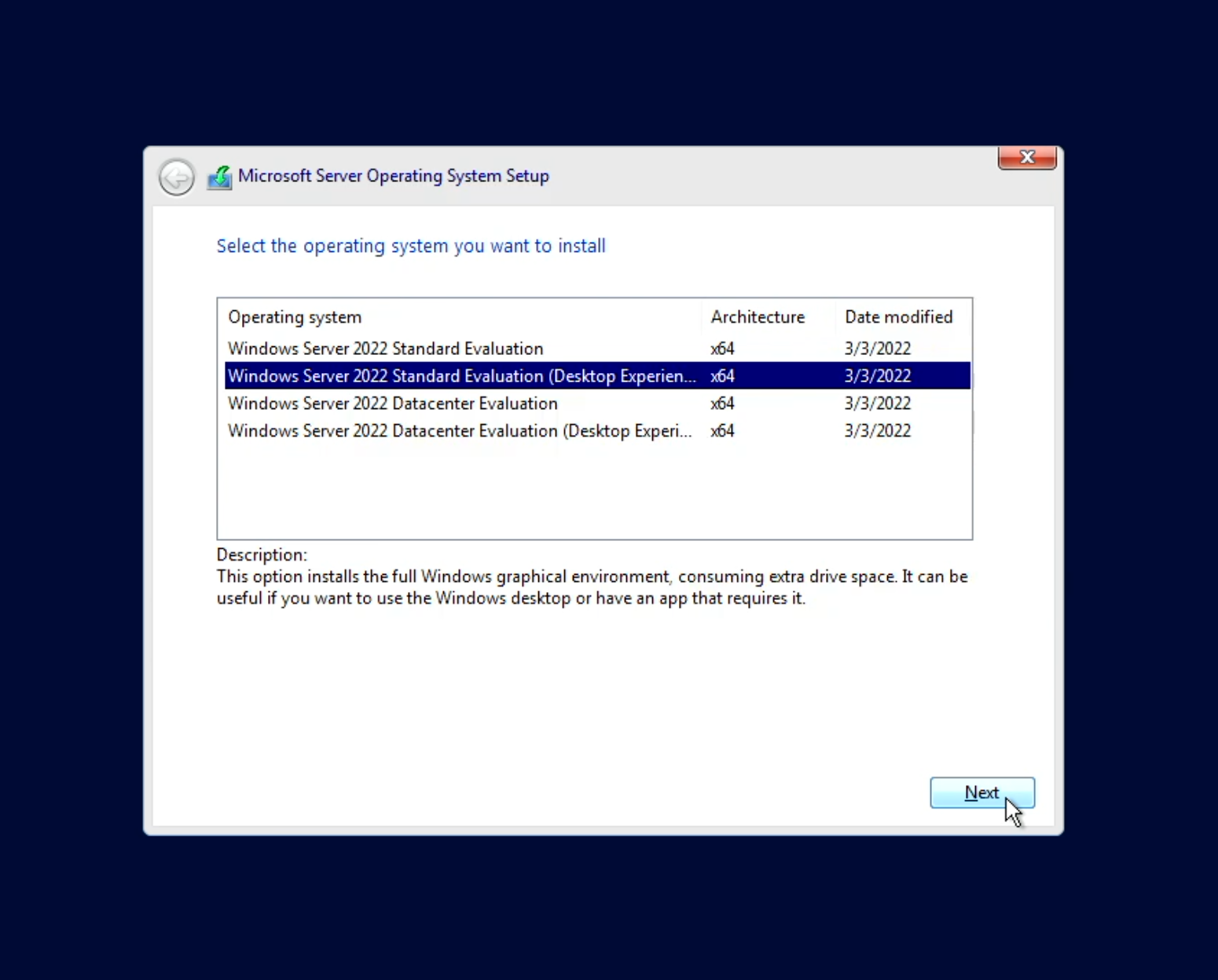 Vindu med liste over de forskjellige versjonene av Windows Server som kan velges. Windows Server 2022 Standard Desktop Experiance er valgt. Skjermutklipp.