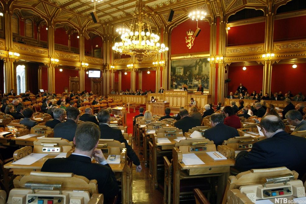 Oversynsbilde på innsida av Stortinget. Foto.