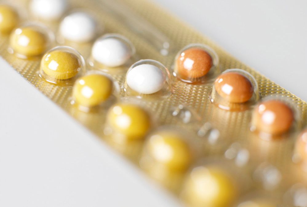 Brett med p-piller. Foto.