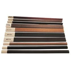 Smergelstikker med ulike grovehetsgrad. Foto.