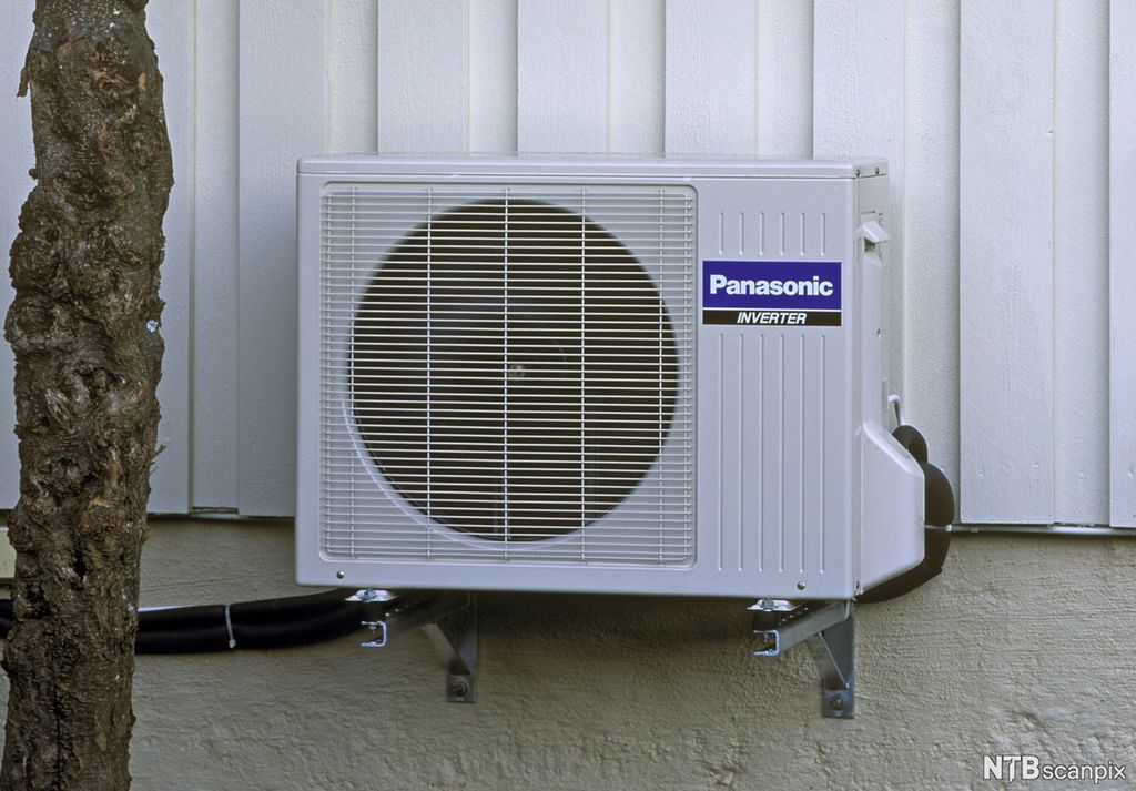 Varmepumpe på yttervegg. Foto.