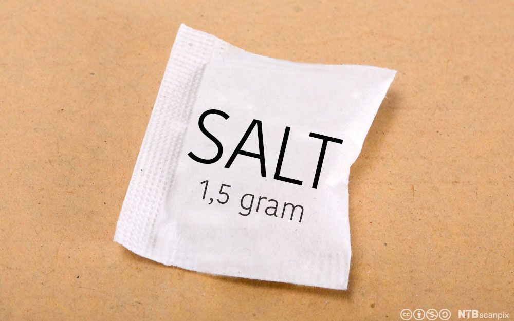 Porsjonspose med salt. Foto.
